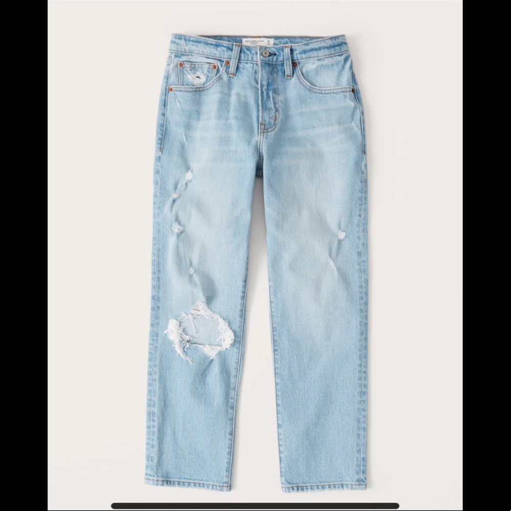 Mid-Rise Boyfriend Jean